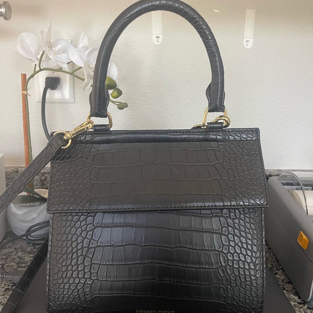 Modern Picnic Black Croc Luncher
